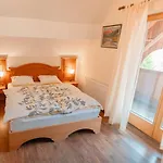 Vrsic With Beautiful Views On The Mountains With Free Parking Apartamento *