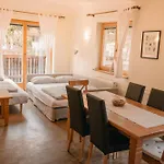 Vrsic With Beautiful Views On The Mountains With Free Parking Apartamento