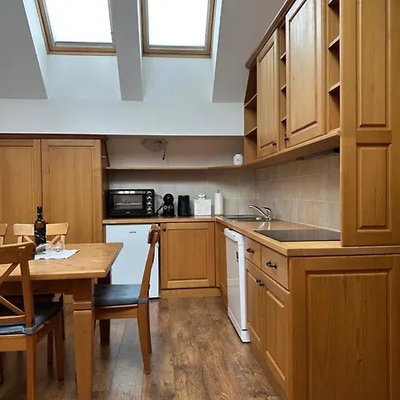 Vrsic On The Slope With Free Parking Apartman